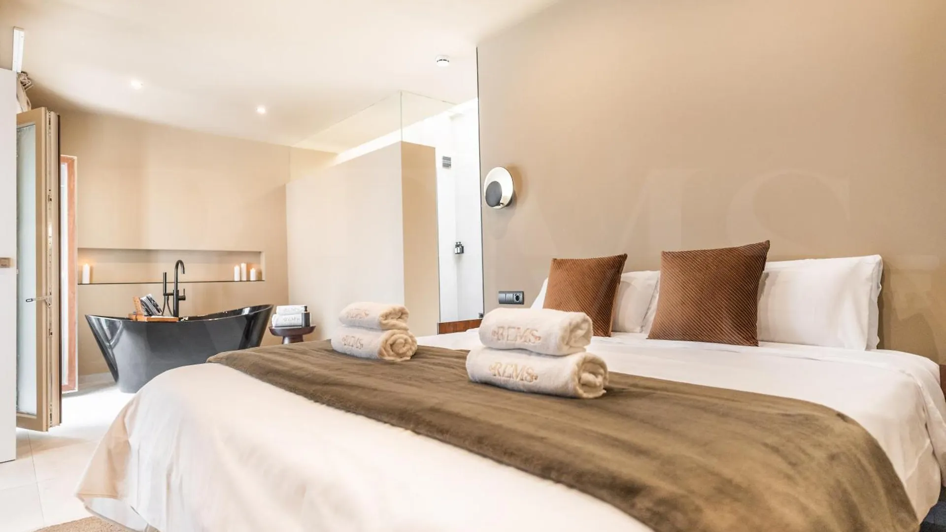 Apartment Penthouse & Private Rooftop In The Heart Of Malaga By Rems