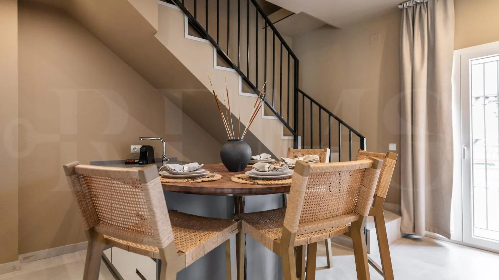 Penthouse & Private Rooftop In The Heart Of Malaga By Rems Apartment