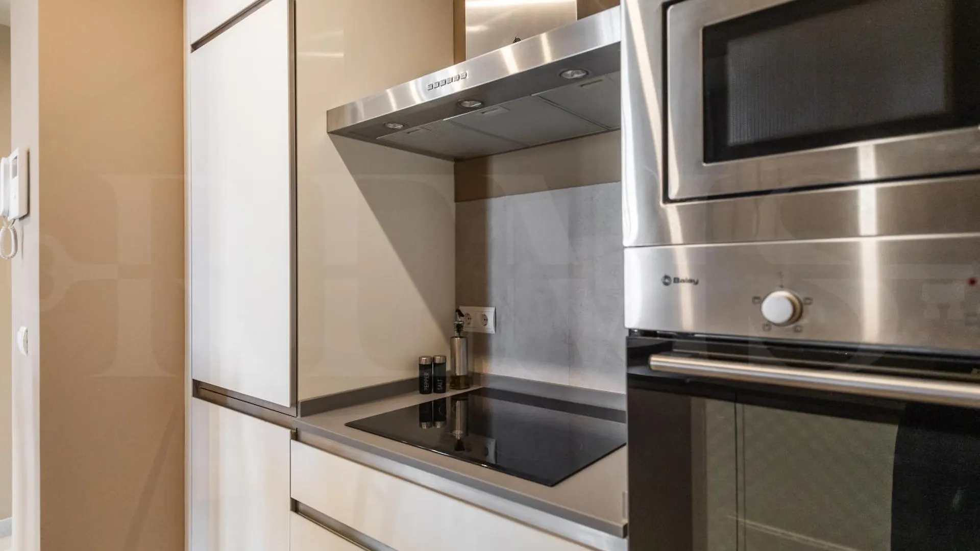 Penthouse & Private Rooftop In The Heart Of Malaga By Rems
