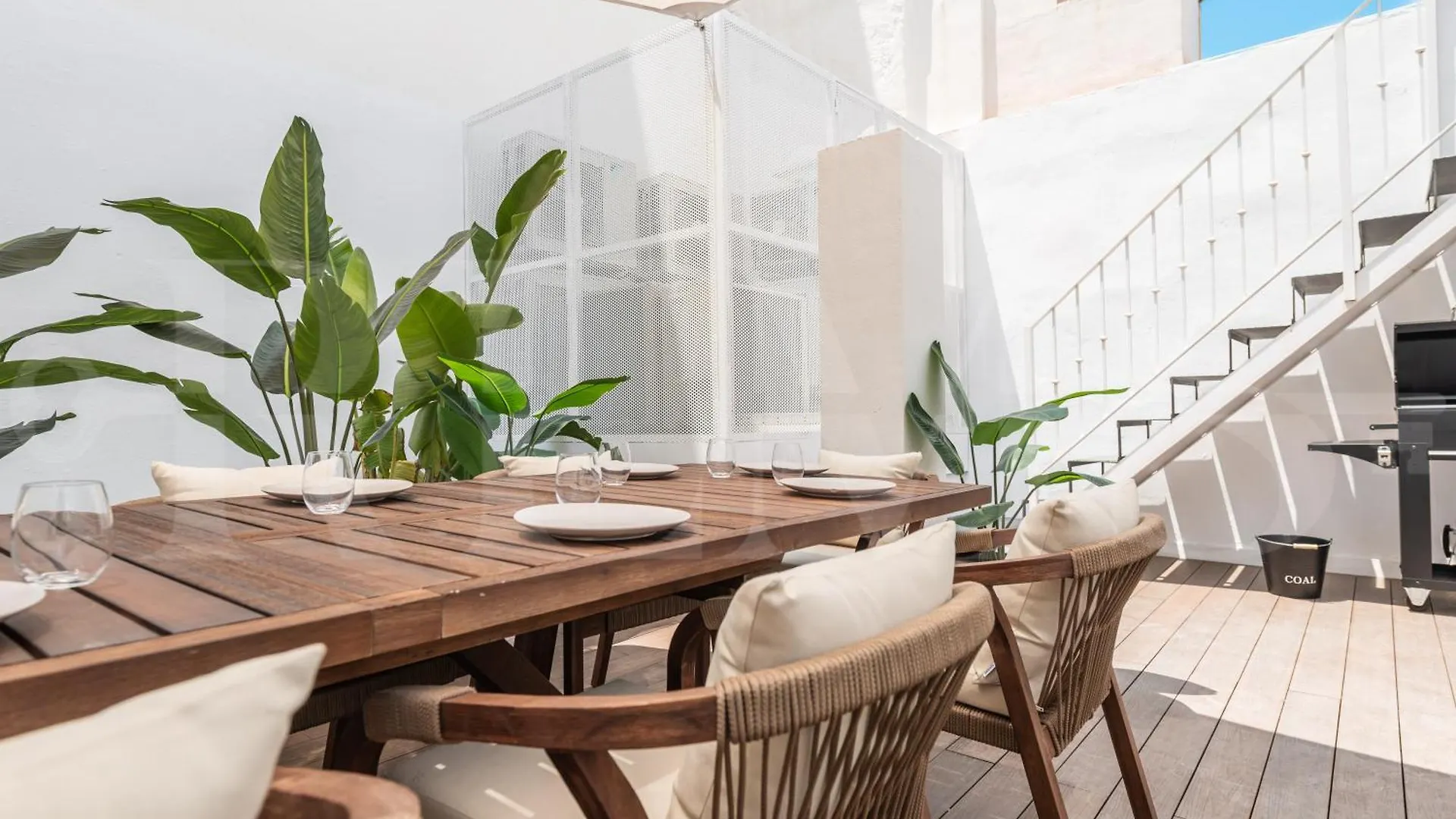 Apartment Penthouse & Private Rooftop In The Heart Of Malaga By Rems