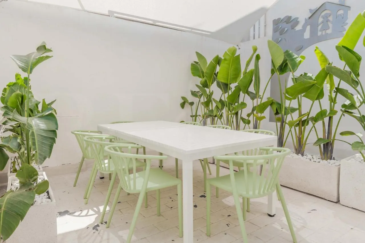 Penthouse & Private Rooftop In The Heart Of Malaga By Rems 0*,  إسبانيا